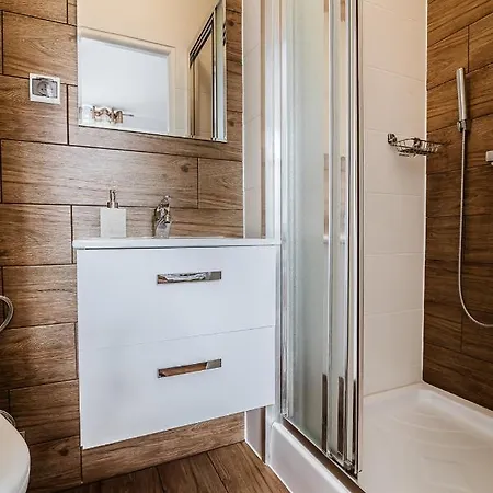 Halina Konukevi Krościenko